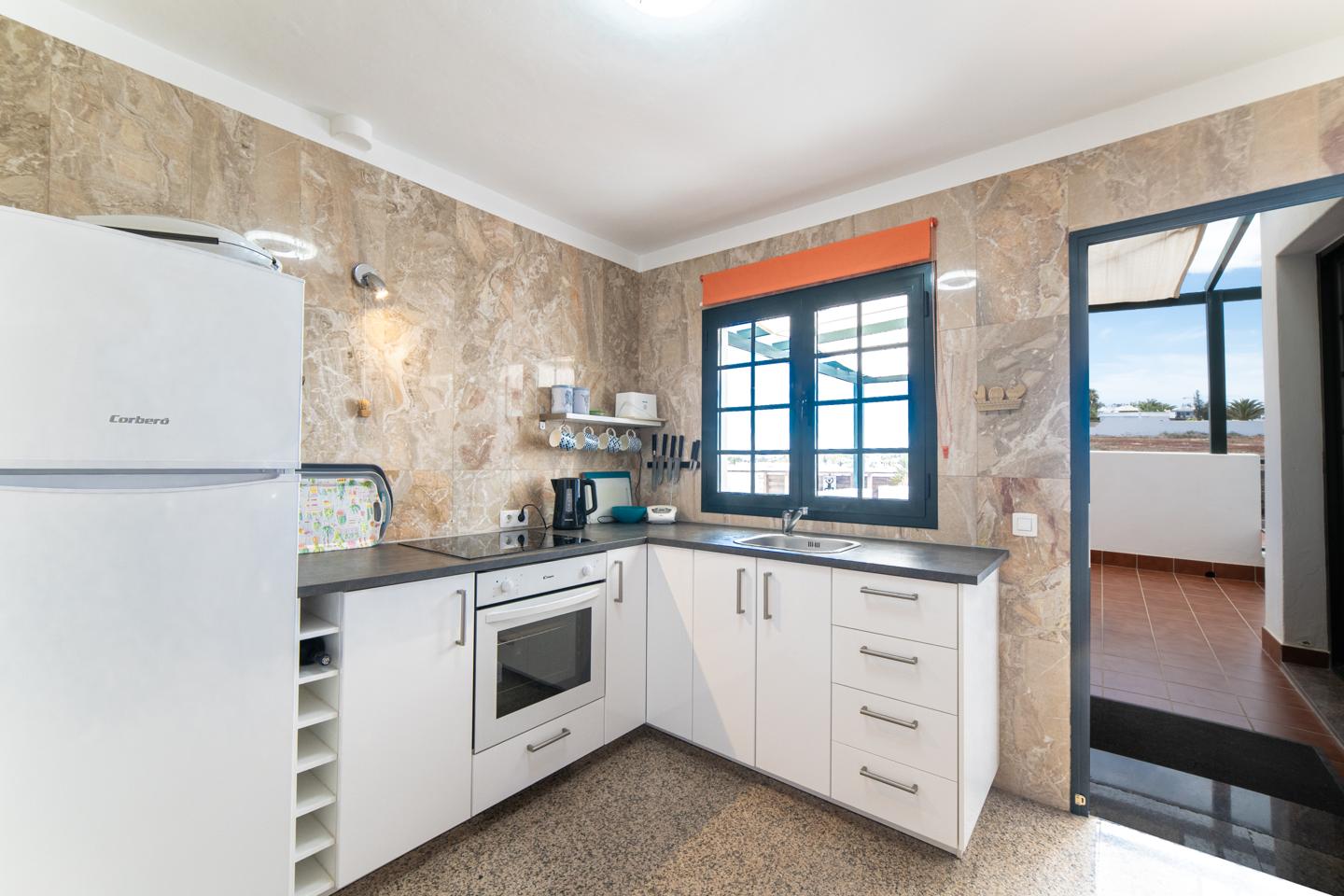 Impressive 4 Bed Villa with Pool & Fantastic Potential