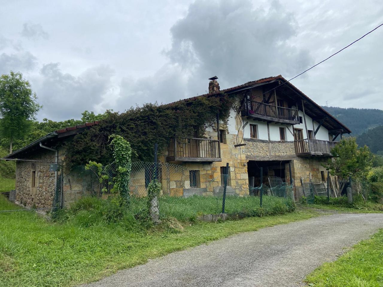 casa--chalet en sarria · barrio-sarria-48249 475000€
