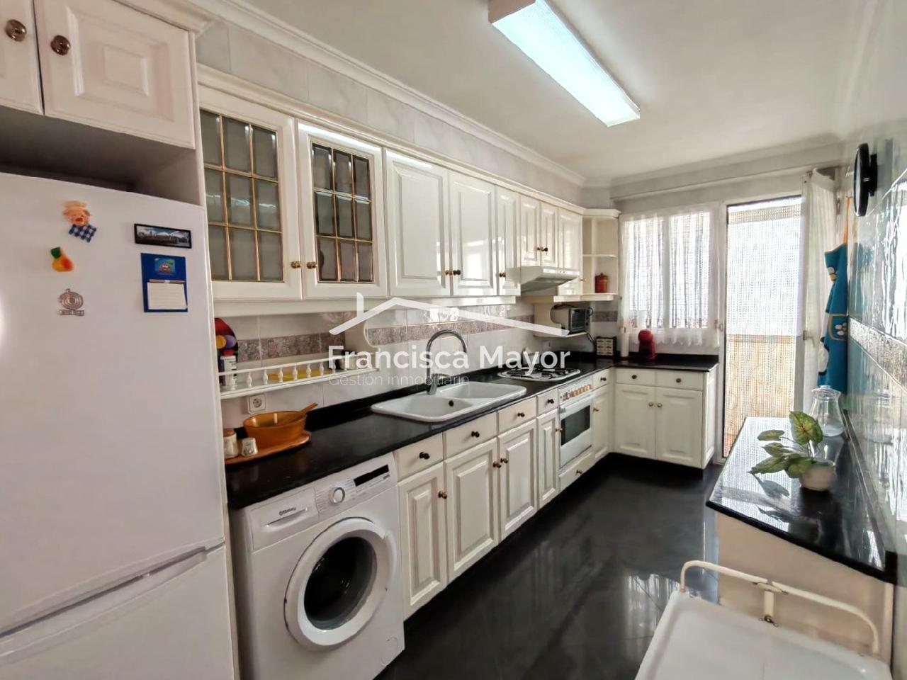 Piso en Carrer de Rugat, València, Valencia de 132 m2