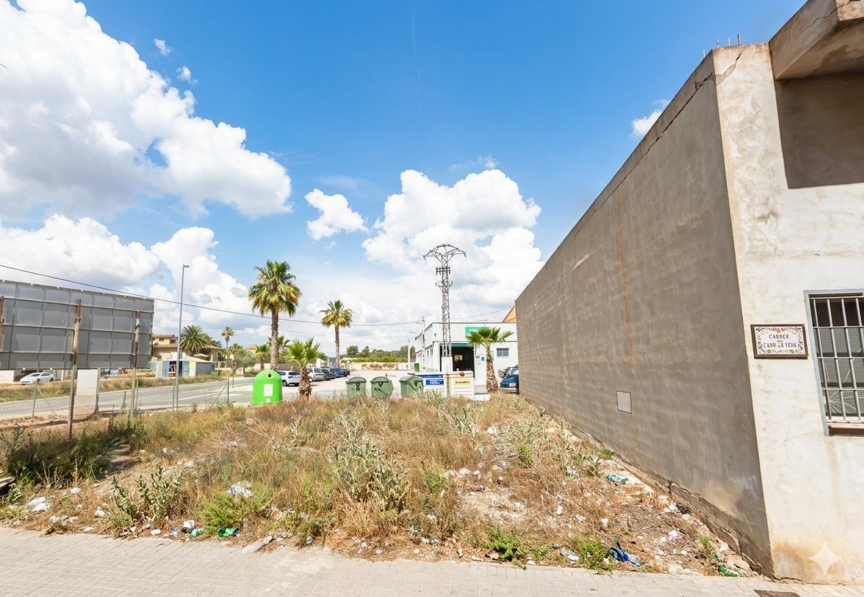 Terreno en Calle Infanta Doña Leonor, Vilamarxant, Valencia de 213 m2
