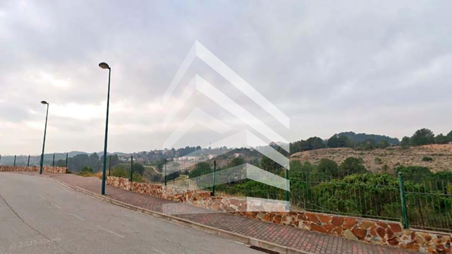 terrenos en sant-esteve-sesrovires · avinguda-montseny-08635 411000€