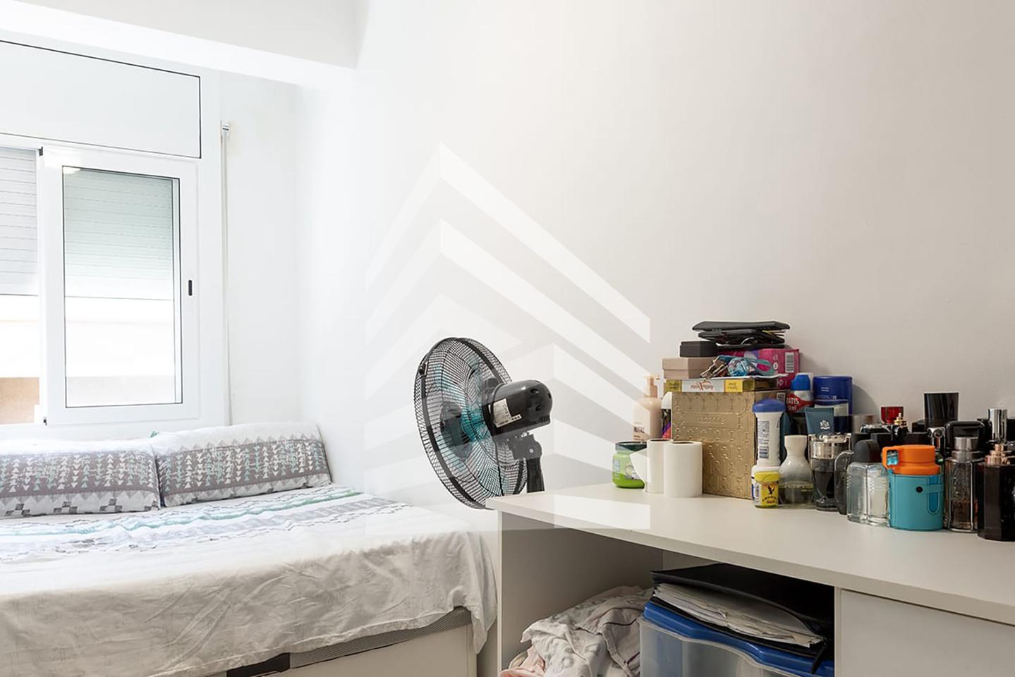 pisos en barcelona · carrer-del-conveni-08016 220000€