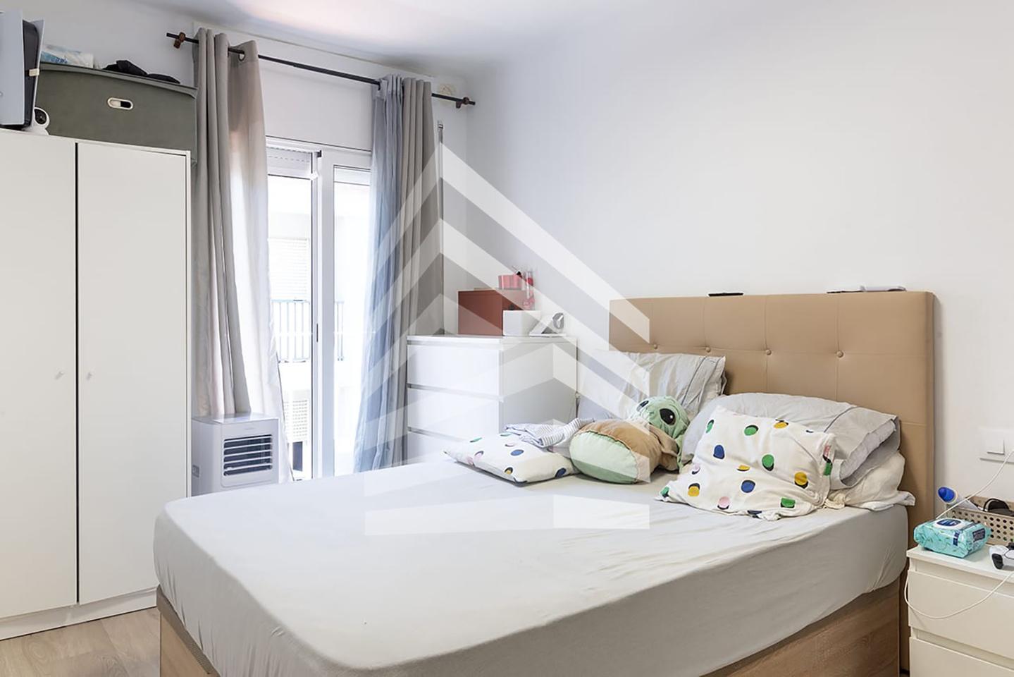 pisos en barcelona · carrer-del-conveni-08016 220000€