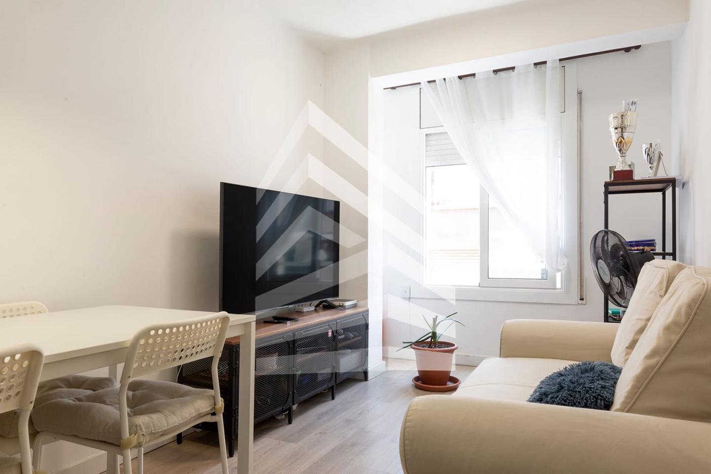 pisos en barcelona · carrer-del-conveni-08016 220000€