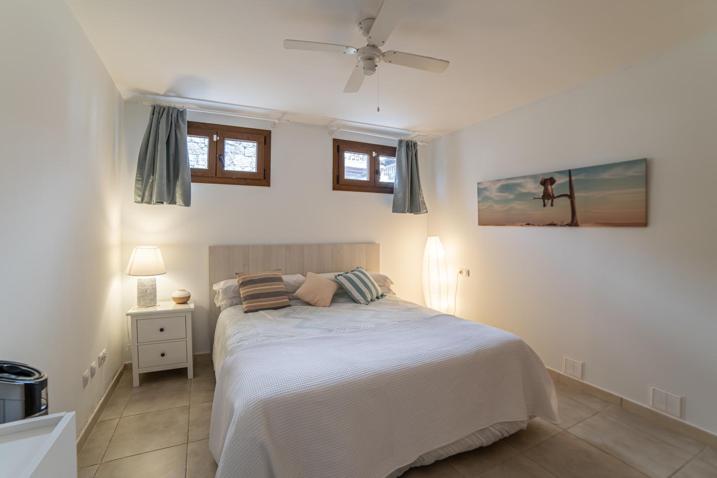 Exceptional 5 Bed Villa with Pool & Beautifully Appointed Interiors