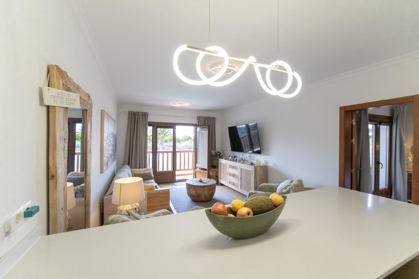 Exceptional 5 Bed Villa with Pool & Beautifully Appointed Interiors
