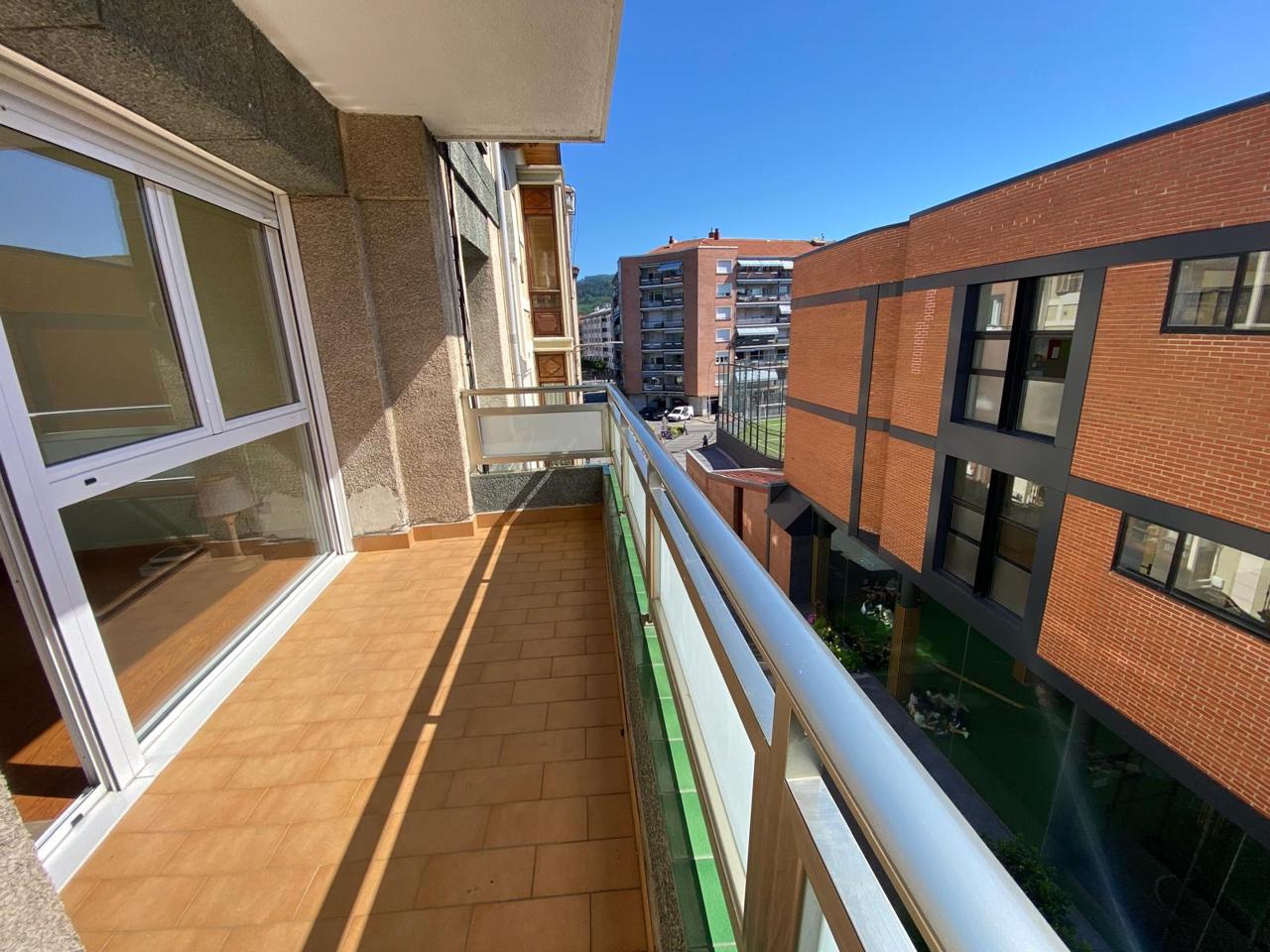 piso en durango · pablo-pedro-astarloa-kalea-48200 215000€