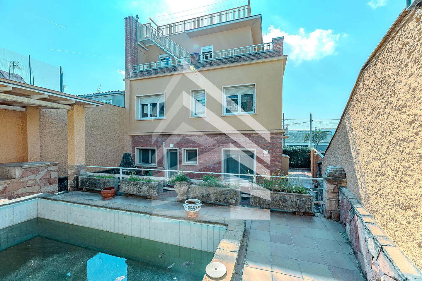 villas en sant-quirze-del-valles · avinguda-antoni-gaudi-08192 630000€