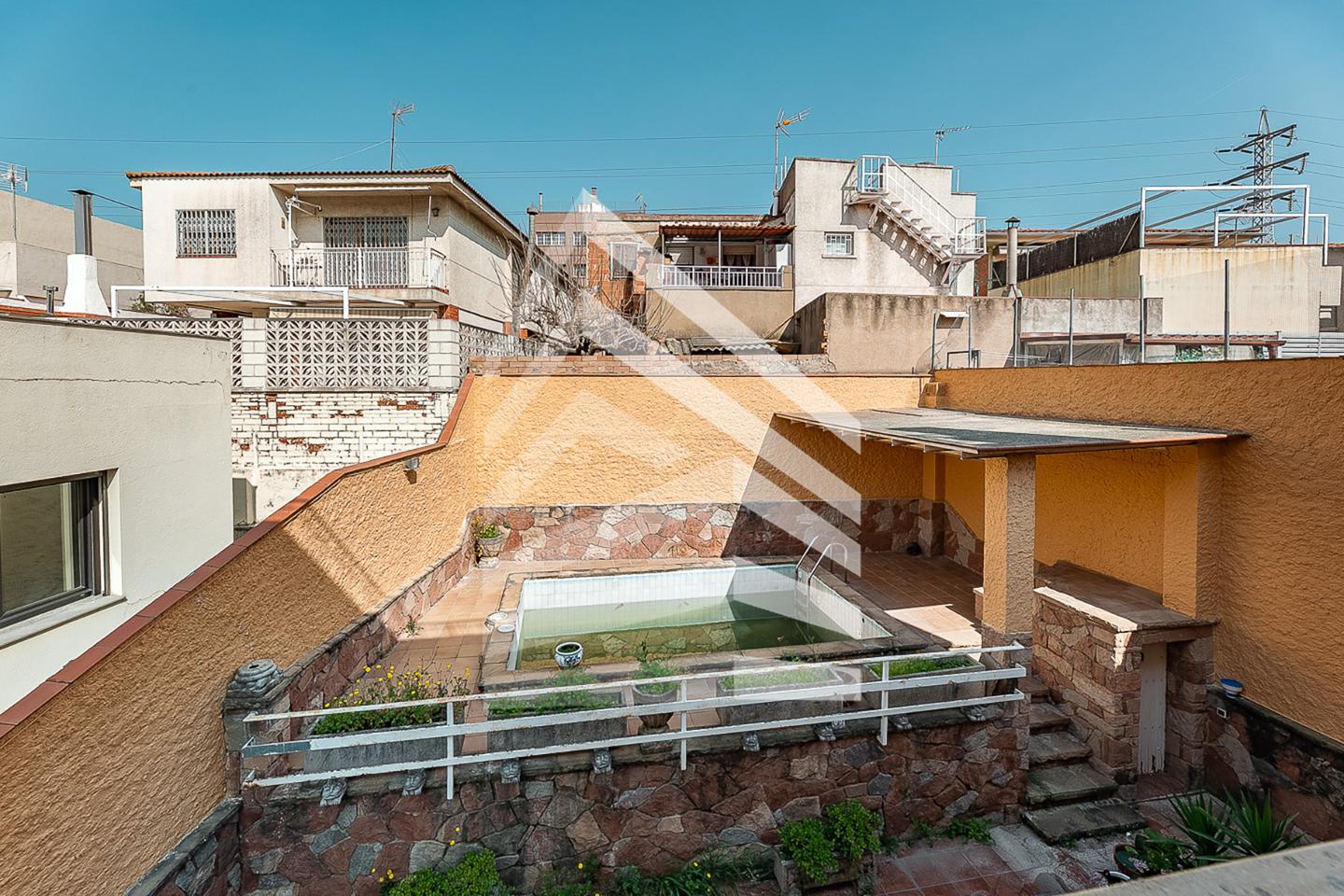 villas en sant-quirze-del-valles · avinguda-antoni-gaudi-08192 630000€