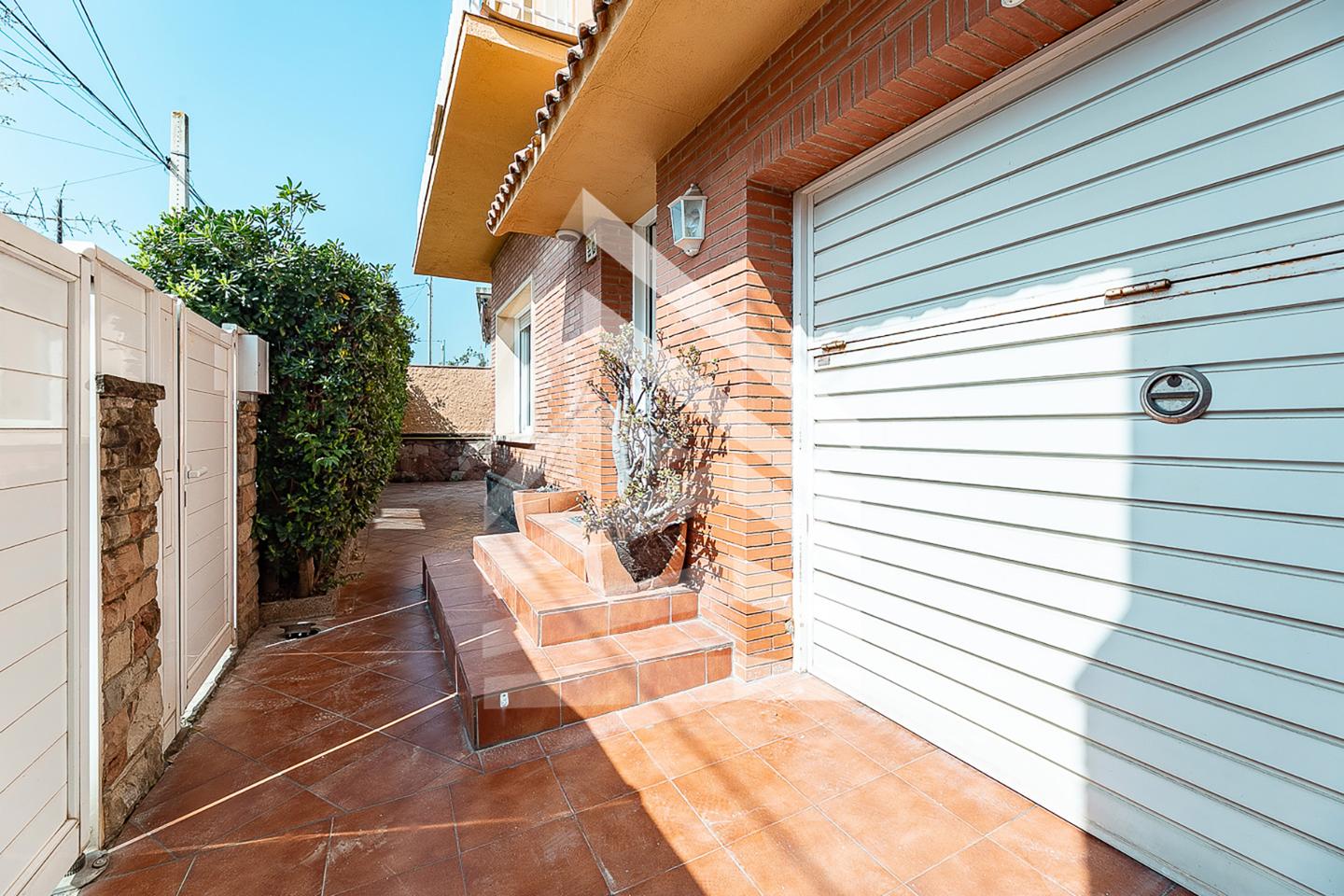 villas en sant-quirze-del-valles · avinguda-antoni-gaudi-08192 630000€