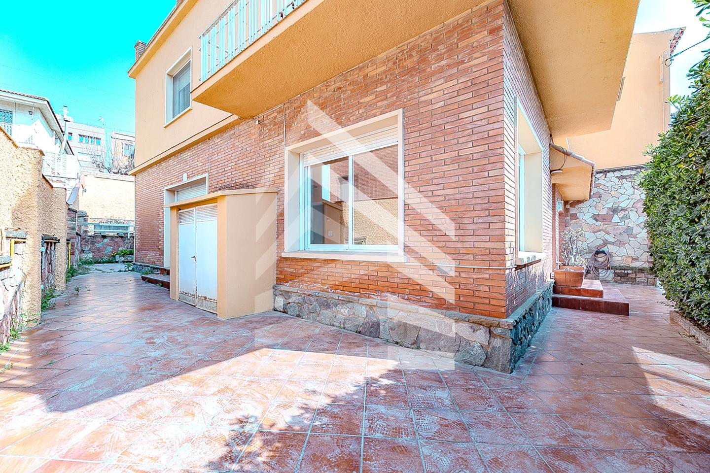 villas en sant-quirze-del-valles · avinguda-antoni-gaudi-08192 630000€