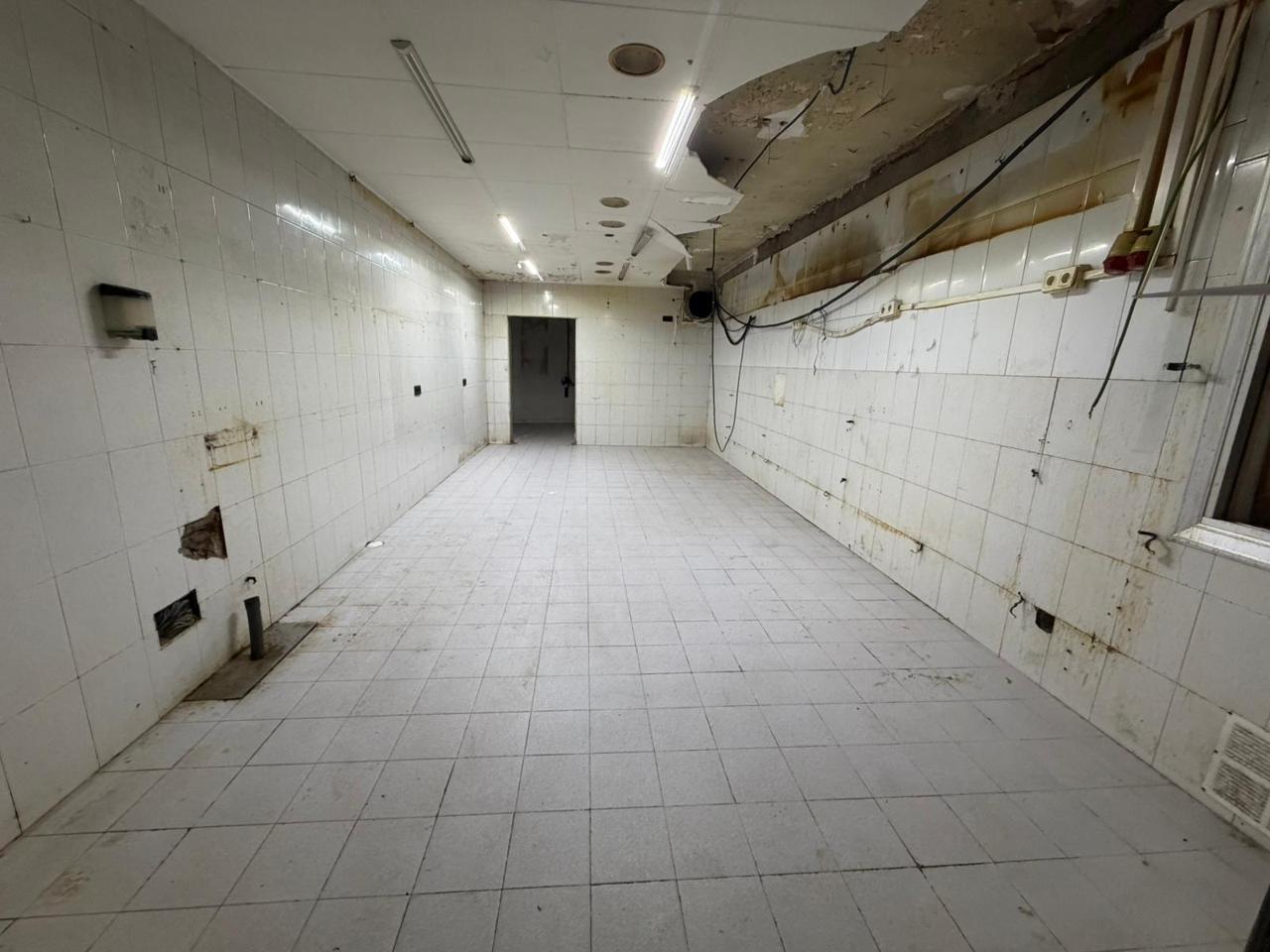 local en montcada-i-reixac · terra-nostra 1700€
