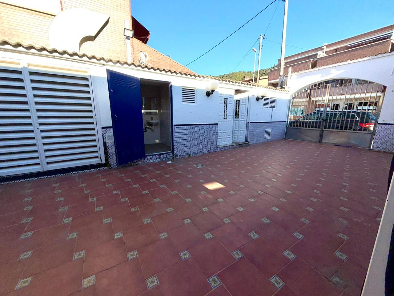 local en montcada-i-reixac · terra-nostra 1700€