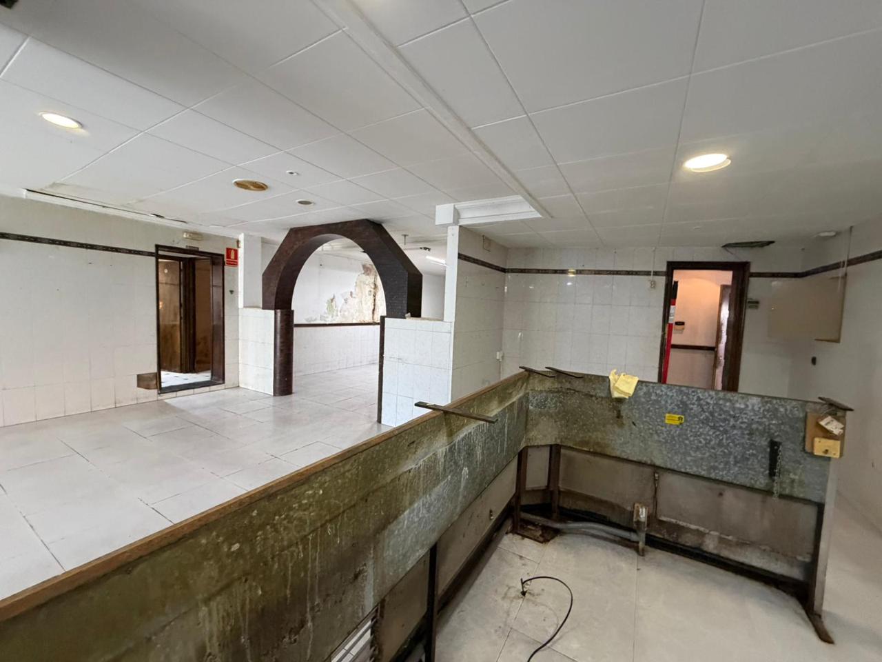 local en montcada-i-reixac · terra-nostra 1700€