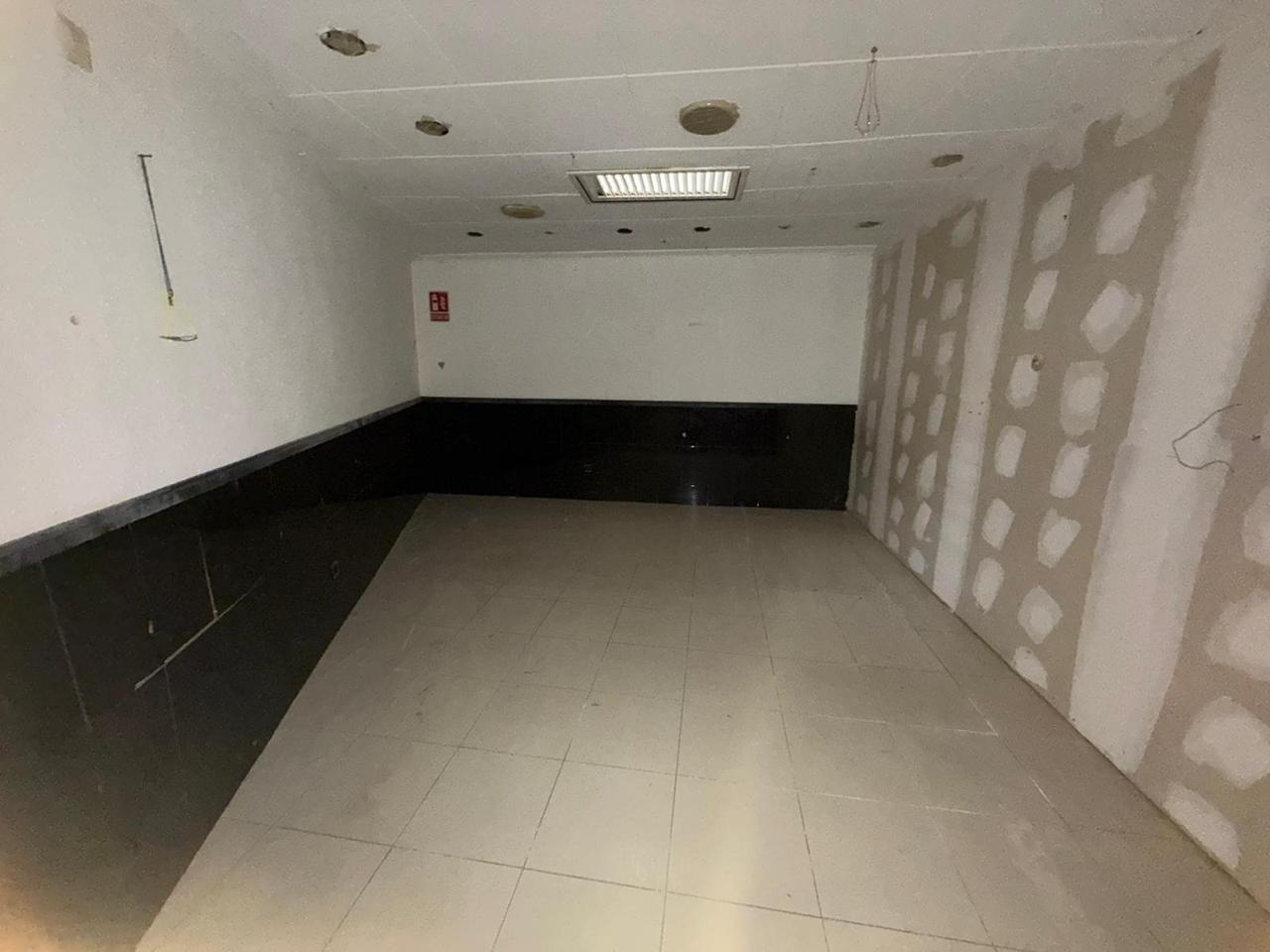 local en montcada-i-reixac · terra-nostra 1700€