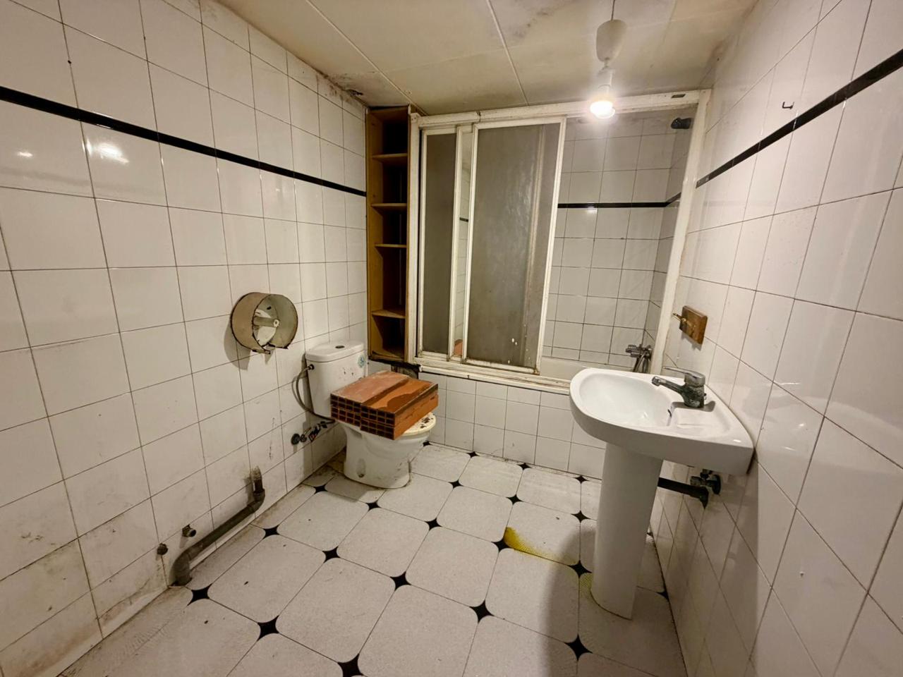 local en montcada-i-reixac · terra-nostra 1700€