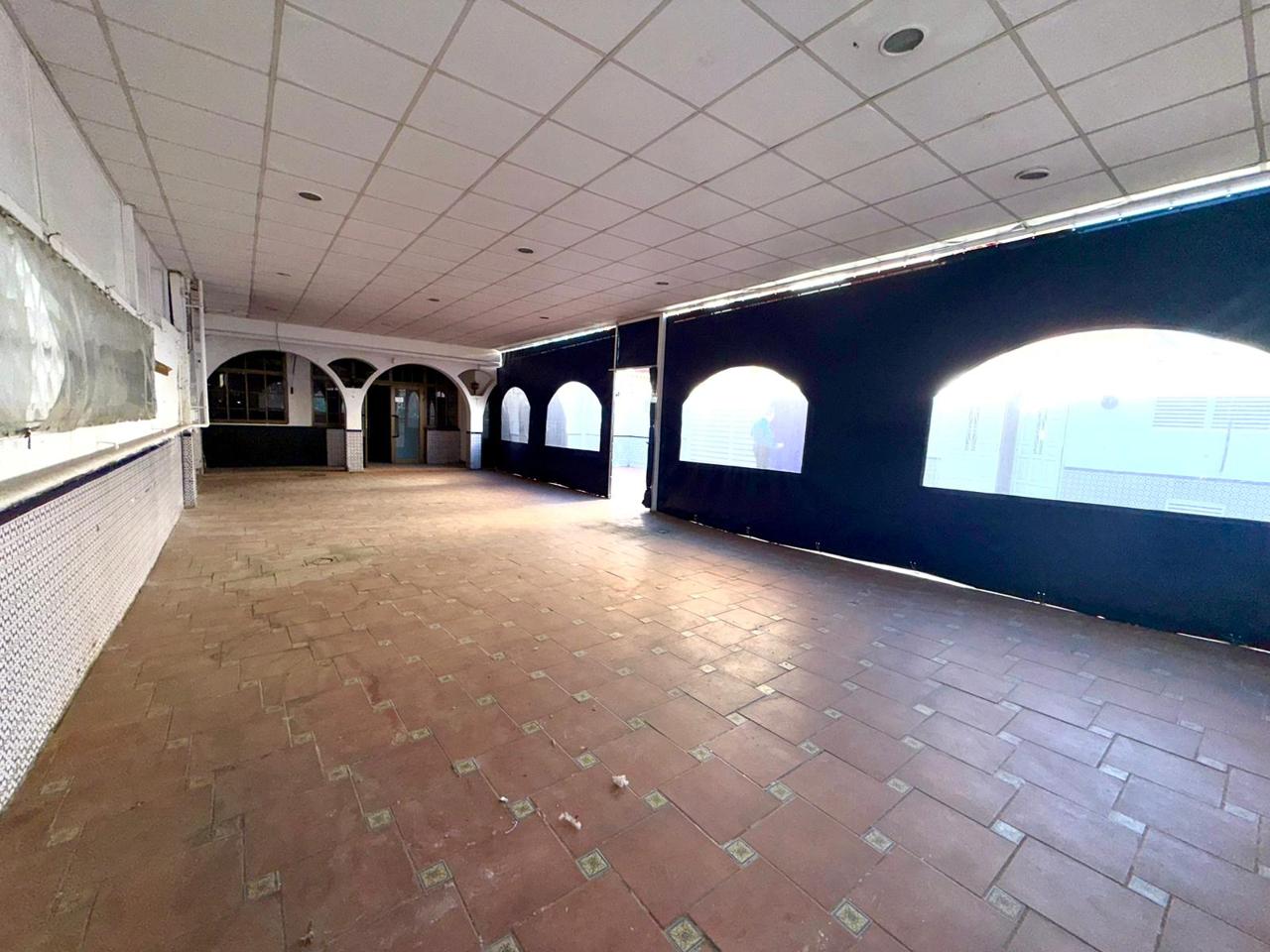 local en montcada-i-reixac · terra-nostra 1700€