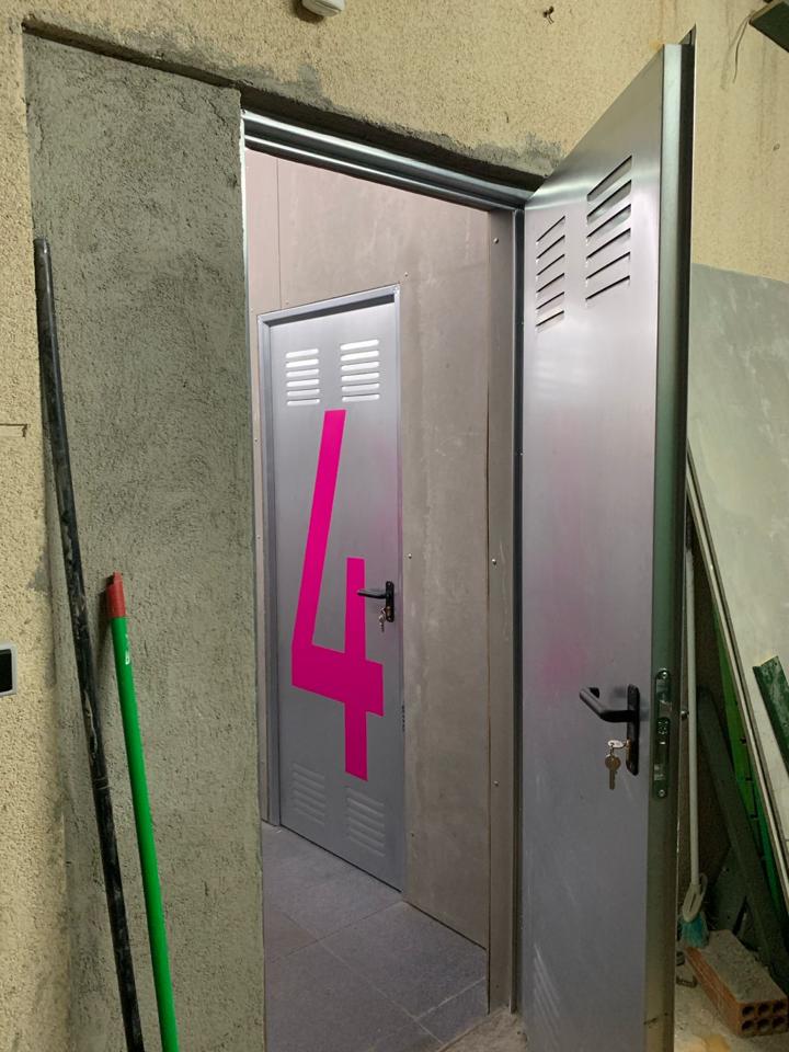 local en montcada-i-reixac · carrer-camelies-08110 117000€
