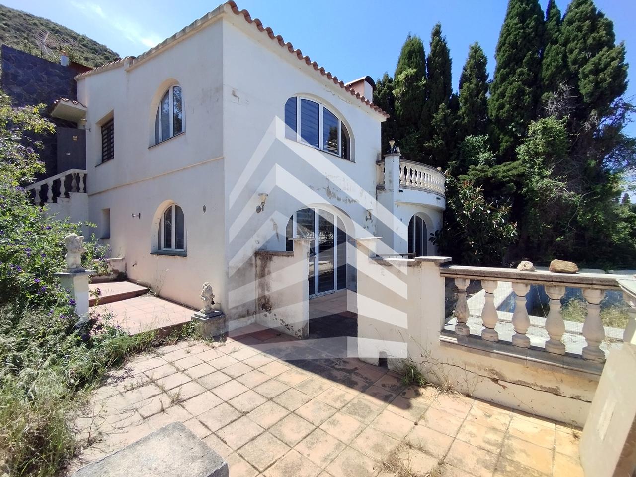 villas en llanca · carrer-ribagorca-17490 393000€