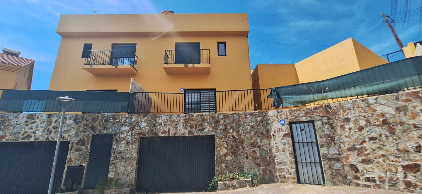 foto de CHALET ADOSADO EN FUENGIROLA, MÁLAGA