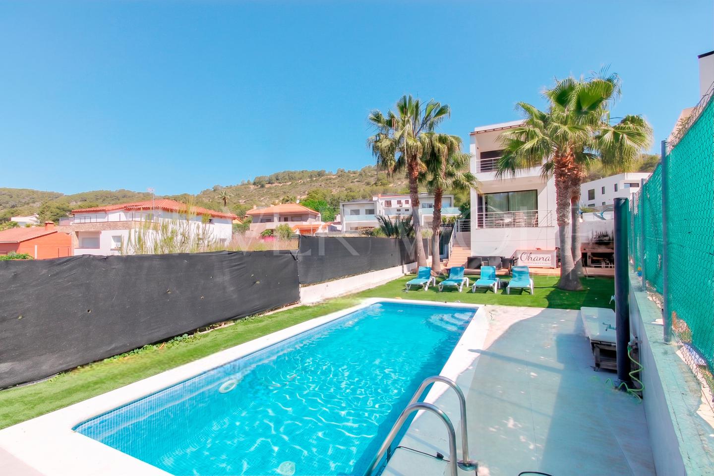 Casa / chalet en Carrer Solana, Sant Pere de Ribes, Barcelona de 368 m2