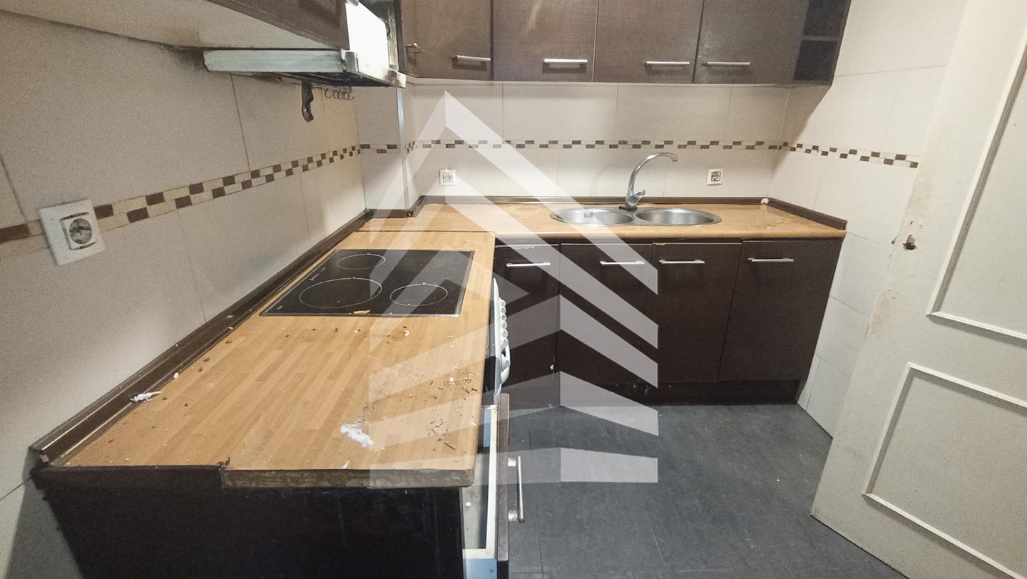 pisos en barcelona · carrer-de-valencia-08015 445050€