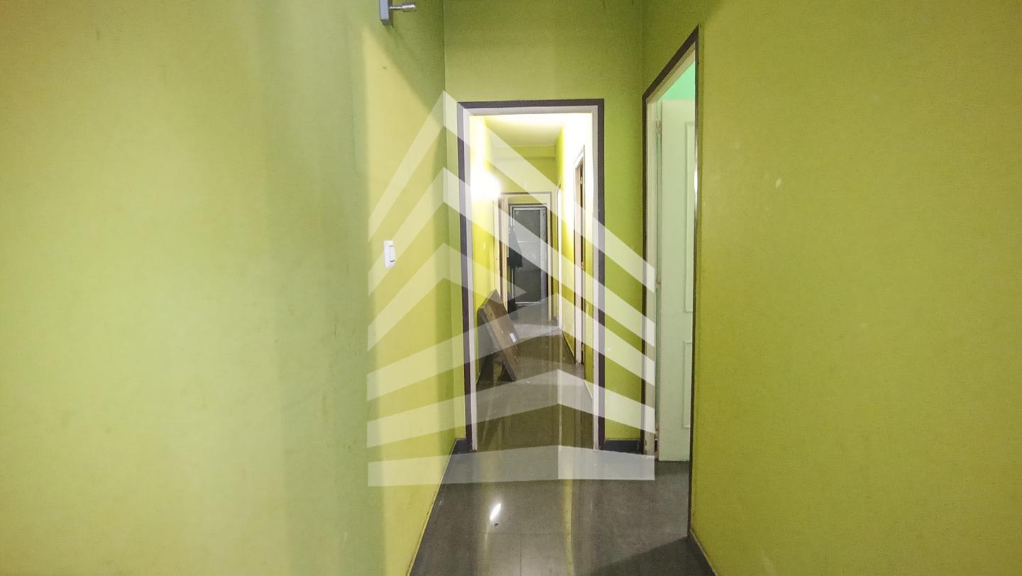 pisos en barcelona · carrer-de-valencia-08015 445050€