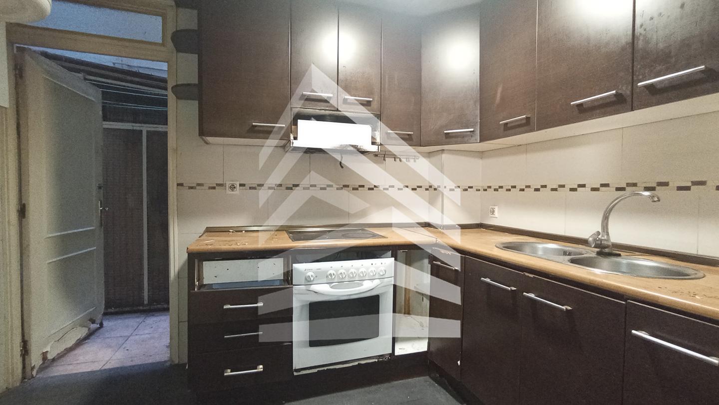 pisos en barcelona · carrer-de-valencia-08015 445050€