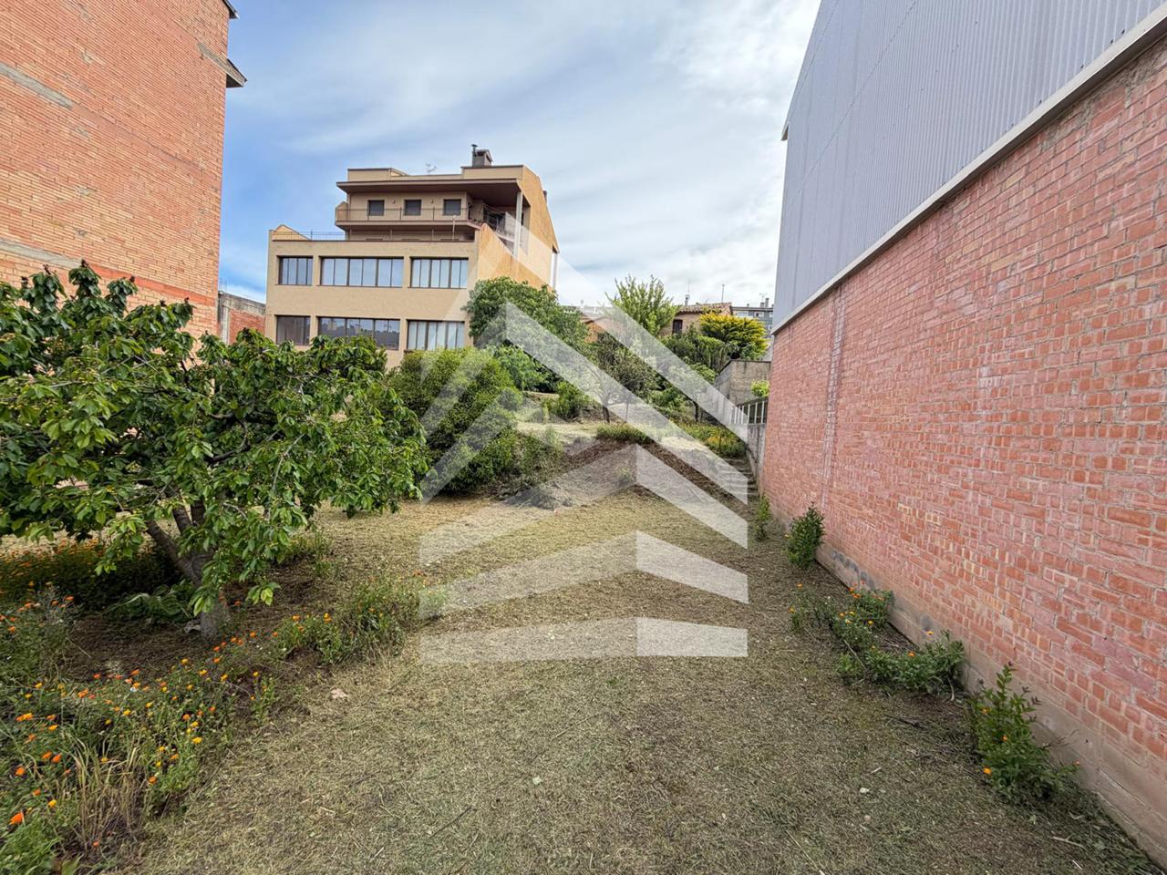 terrenos en solsona · carrer-bages-25280 75000€