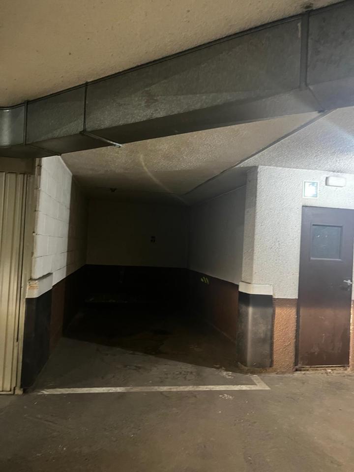 plaza-de-parking en durango · alluitz-kalea-48200 18500€