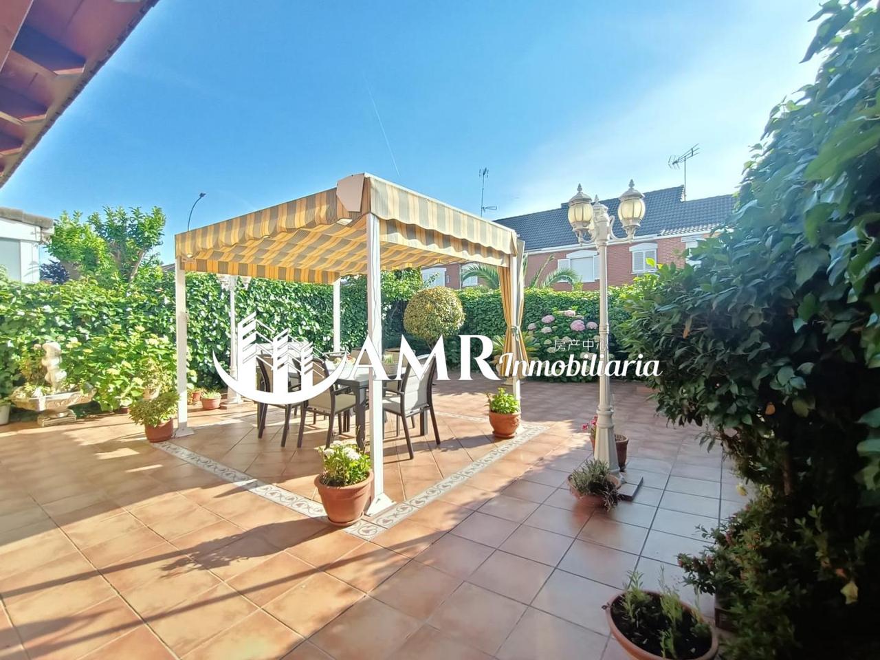 Casa / chalet en Calle Venezuela, Parla, Madrid de 186 m2