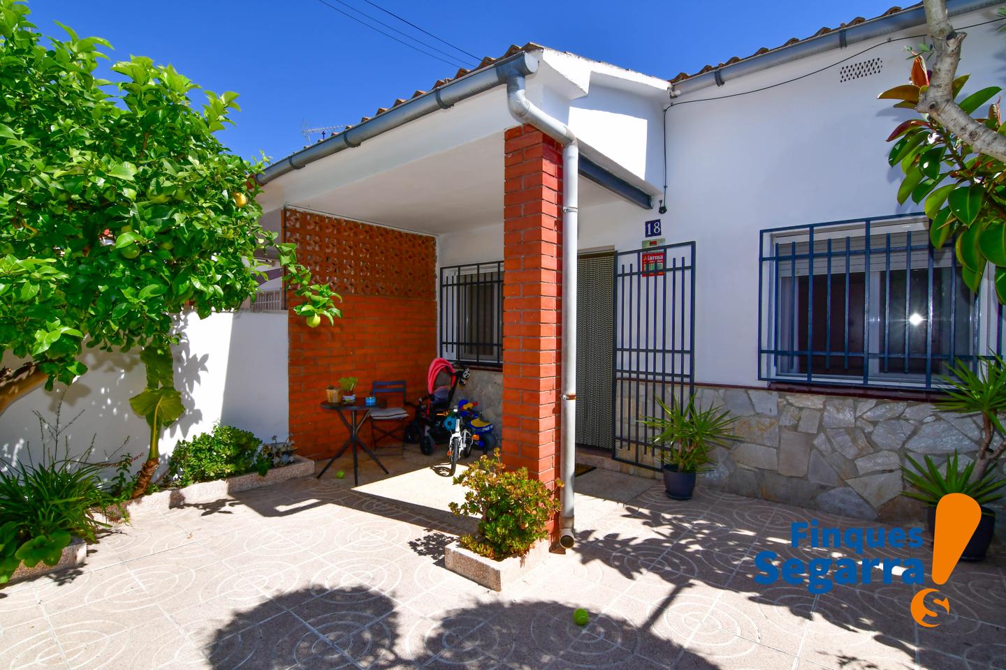 Casa / chalet en Carrer de Poblet, Les Peces, Tarragona de 57 m2