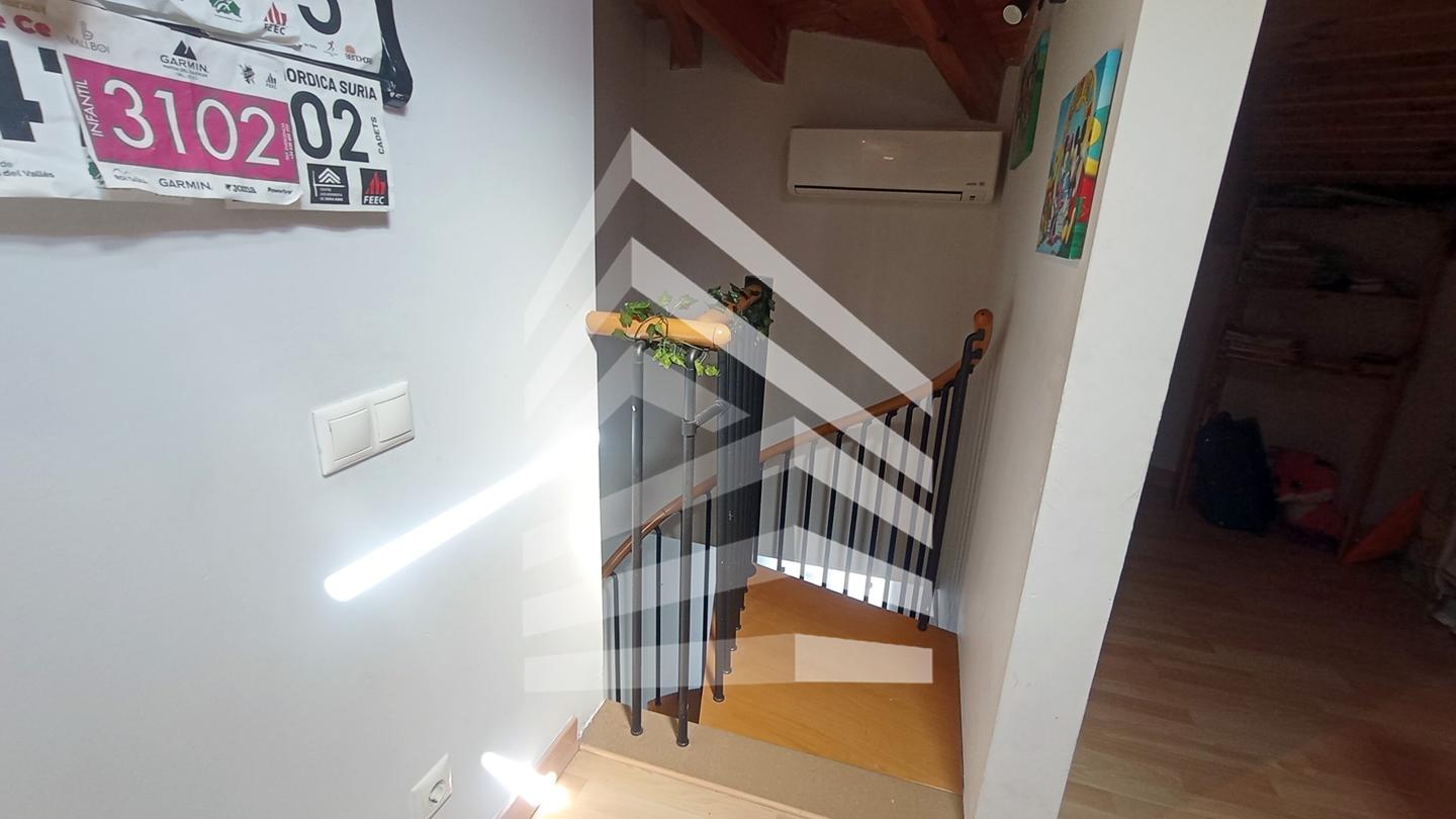 duplex en sant-vicenc-dels-horts · carrer-del-serral-08620 292500€