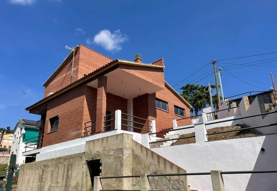 Chalet en venta en Girona