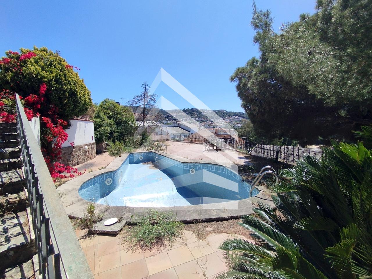 villas en sant-fost-de-campsentelles · carrer-antoni-gaudi-08105 436000€