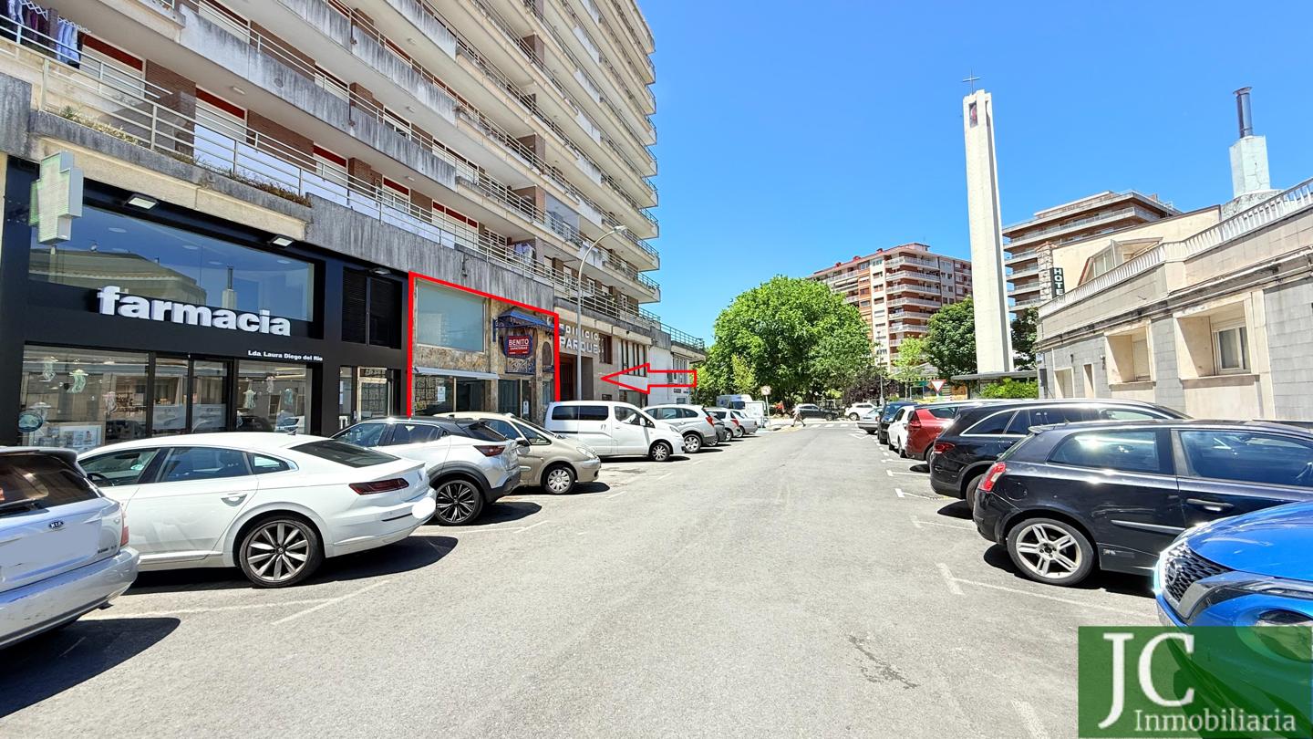 Local en Laredo, Cantabria de 220 m2