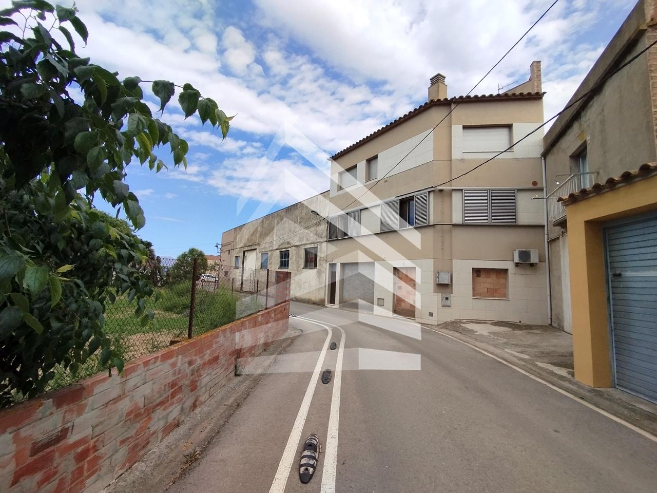 villas en vila-sacra · carrer-fages-de-climent-17485 260000€