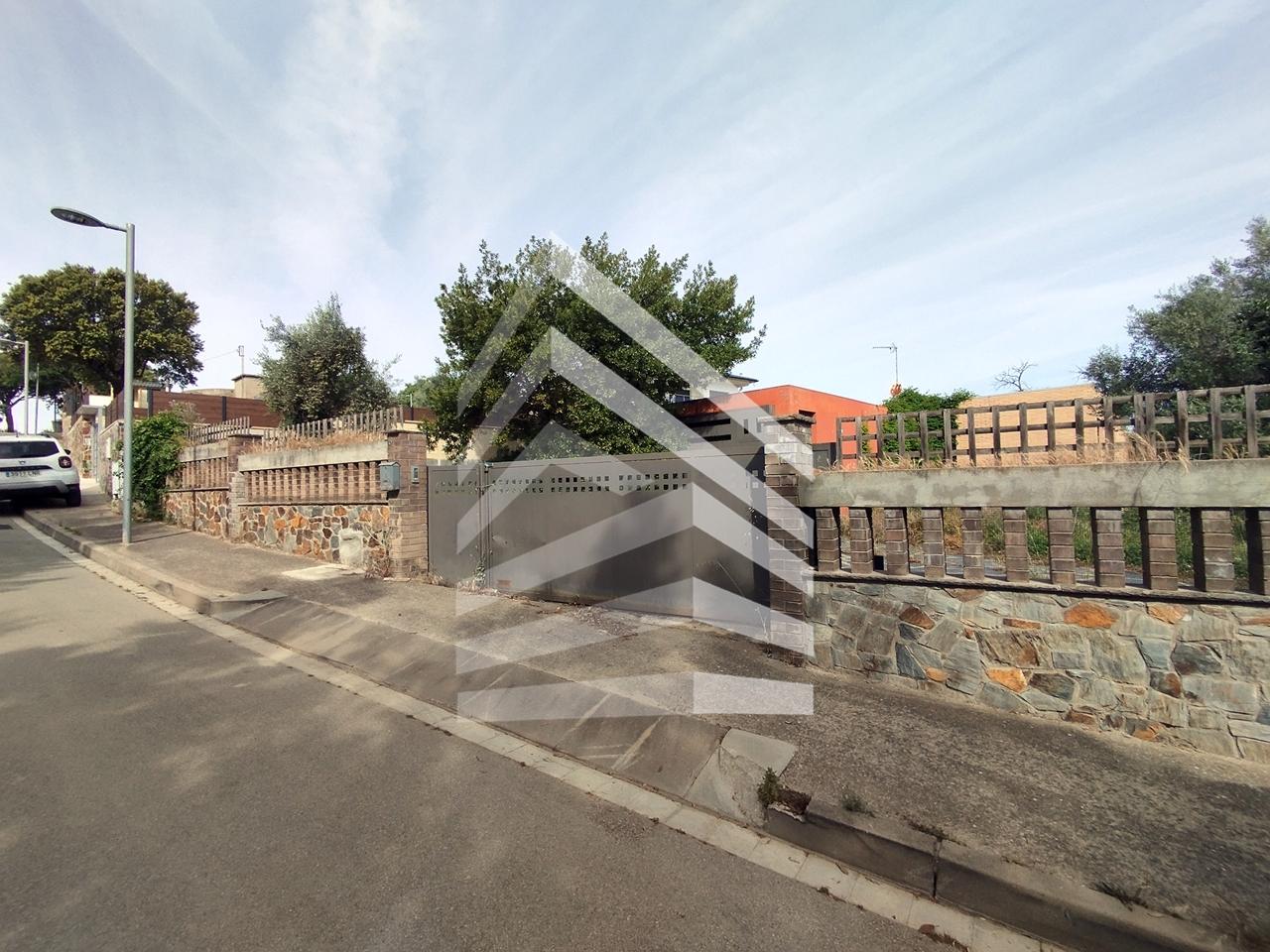 villas en llica-d'amunt · carrer-de-la-tortora-08186 420000€
