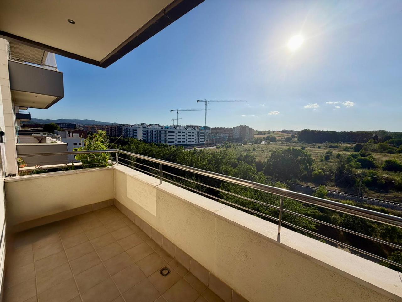 piso en montcada-i-reixac ·  240000€