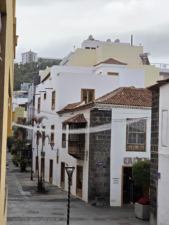 Piso en Calle Agustín de Betancourt, Puerto de la Cruz, Santa Cruz de Tenerife de 137 m2