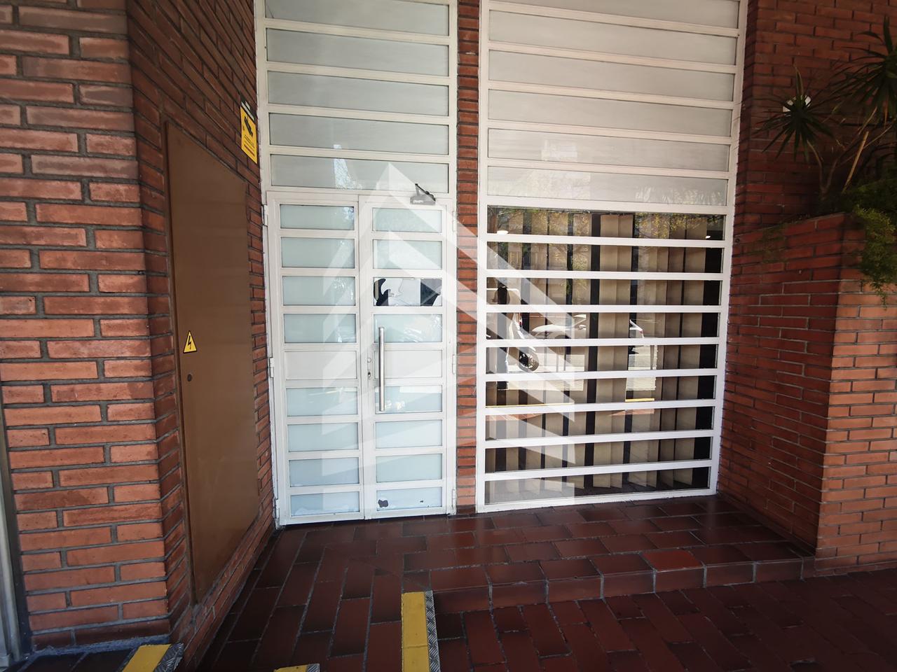 parking en barcelona · les-corts €