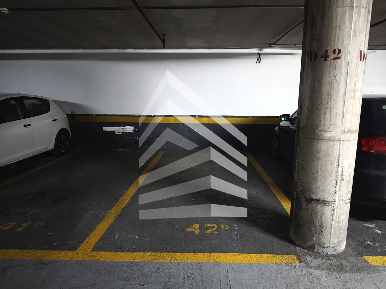 parking en barcelona · les-corts €