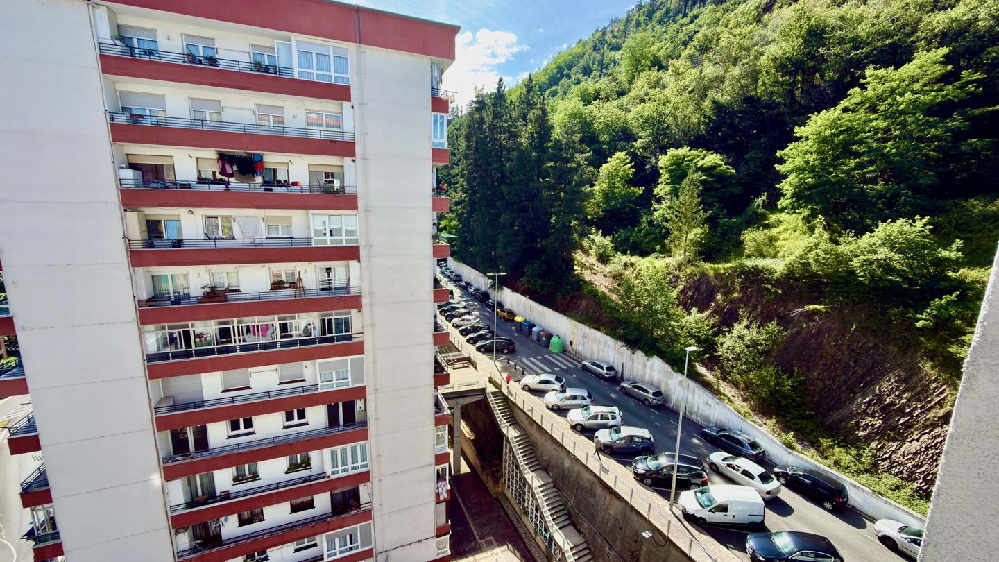 piso en eibar · tiburzio-anitua-kalea-20600 139900€