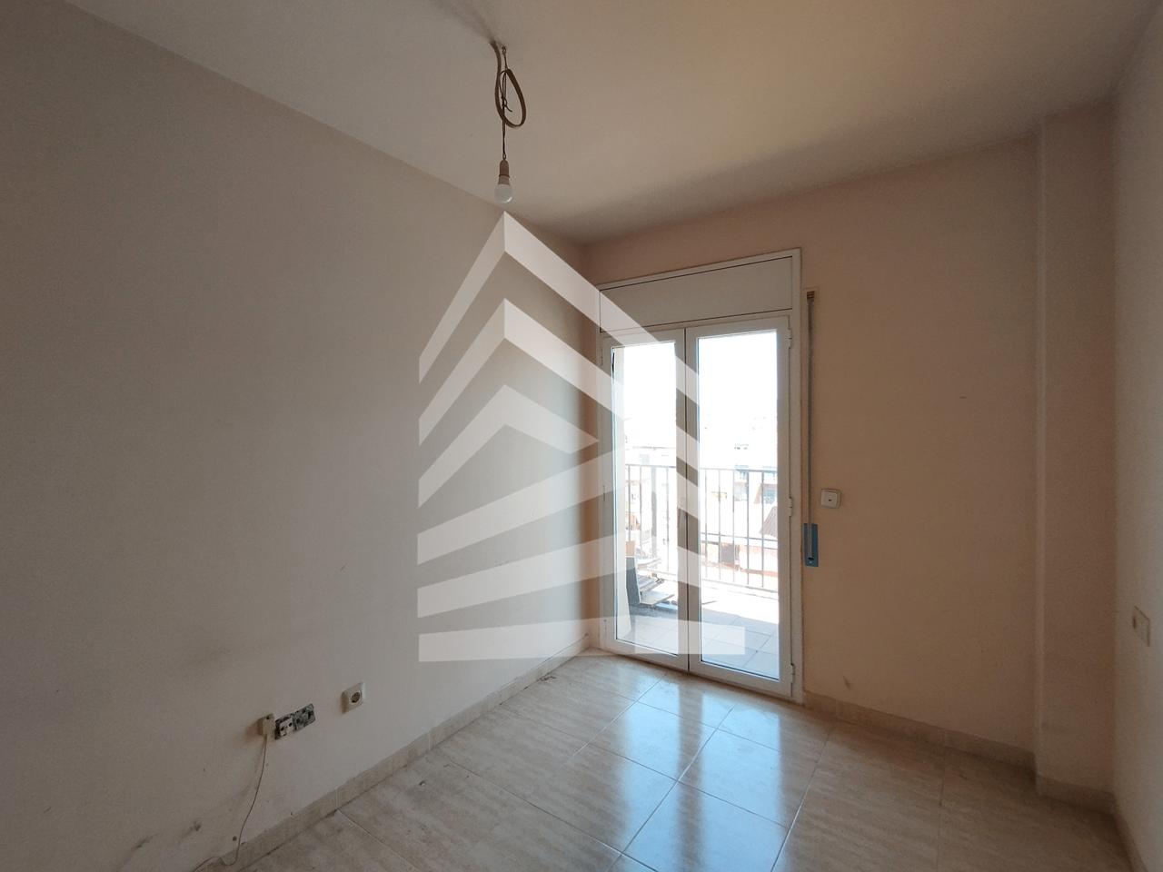 pisos en salt · carrer-de-manuel-de-falla-17190 184000€
