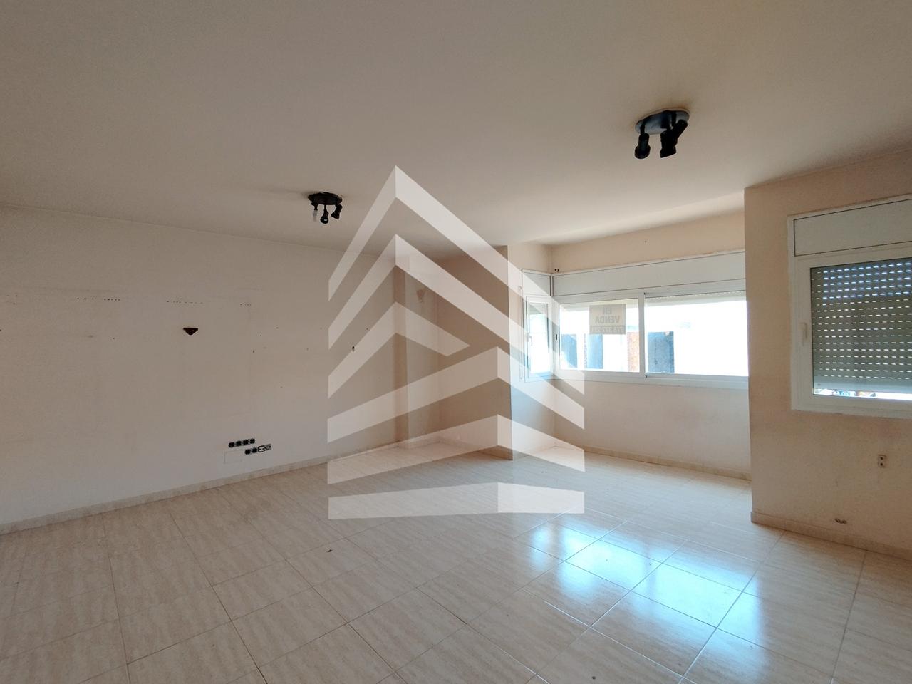 pisos en salt · carrer-de-manuel-de-falla-17190 184000€
