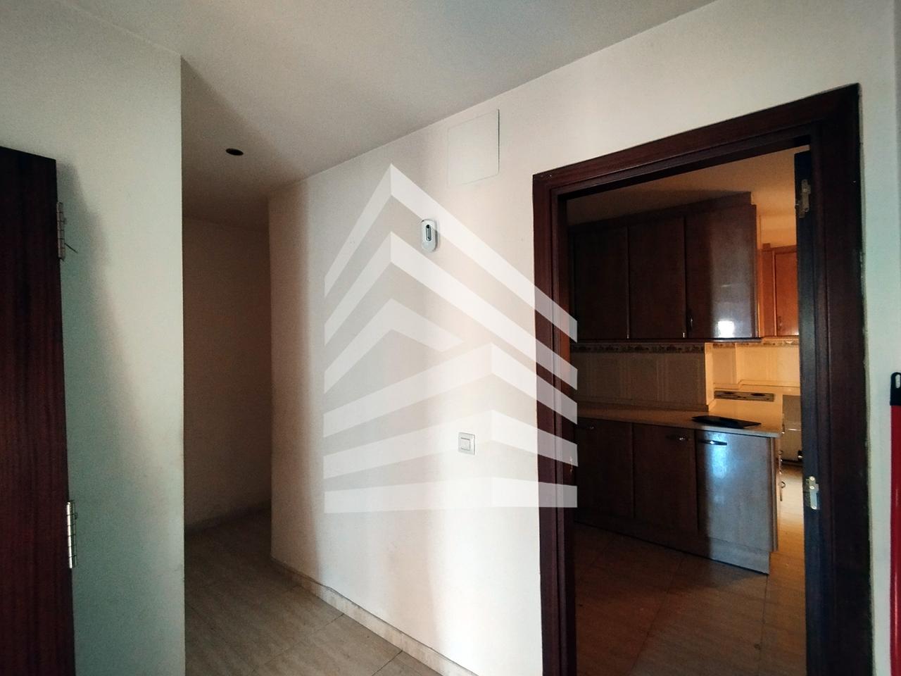 pisos en salt · carrer-de-manuel-de-falla-17190 184000€