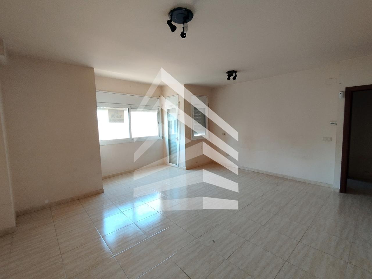 pisos en salt · carrer-de-manuel-de-falla-17190 184000€