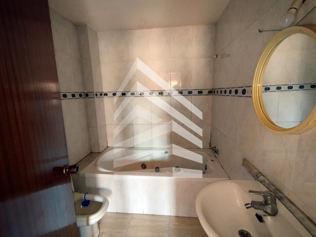 pisos en salt · carrer-de-manuel-de-falla-17190 184000€