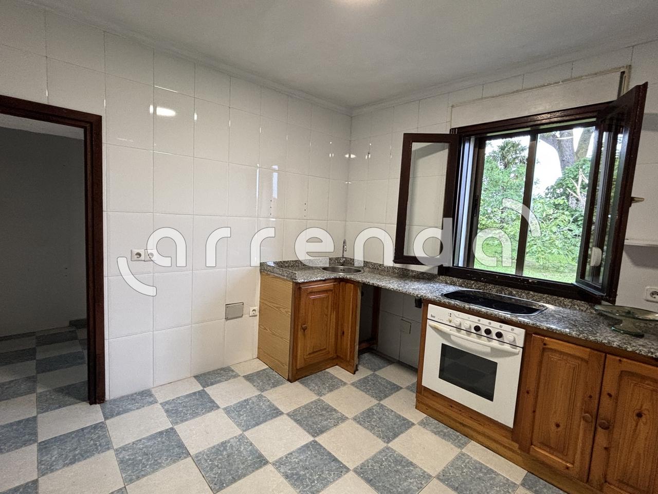 villas en santa-cruz-de-bezana · calle-bezania-39100 325000€