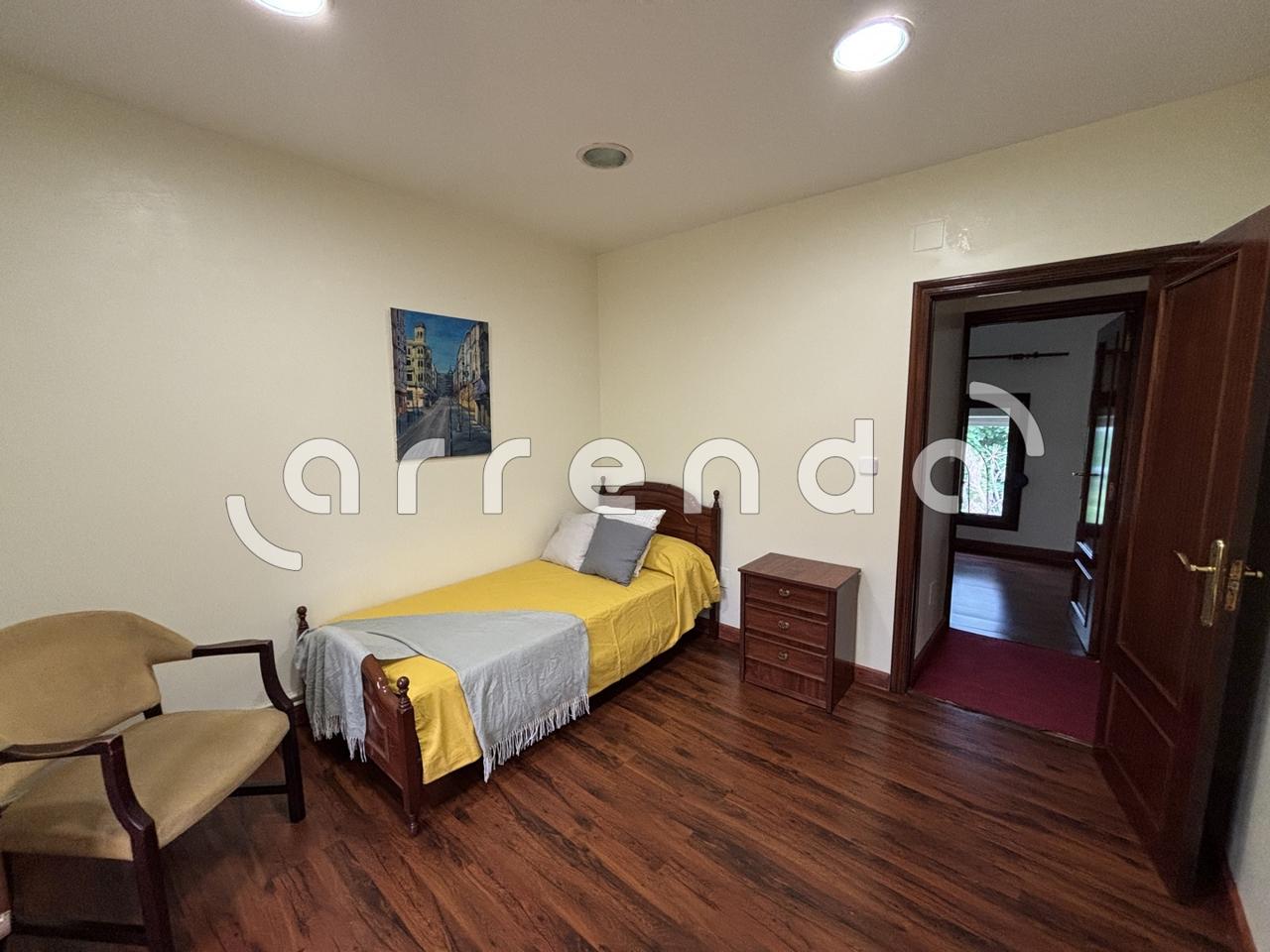 villas en santa-cruz-de-bezana · calle-bezania-39100 325000€